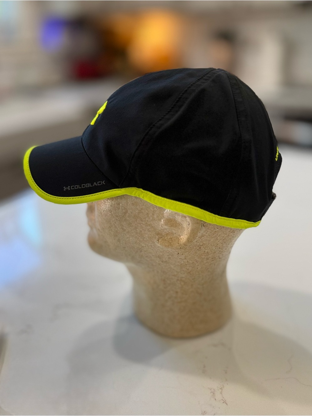 Men’s Under Armour Black Cap with Neon Yellow Accents - Picture 4 of 6